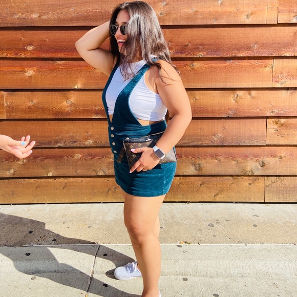 Meet your posher: Maralin - Picture 3 of 6